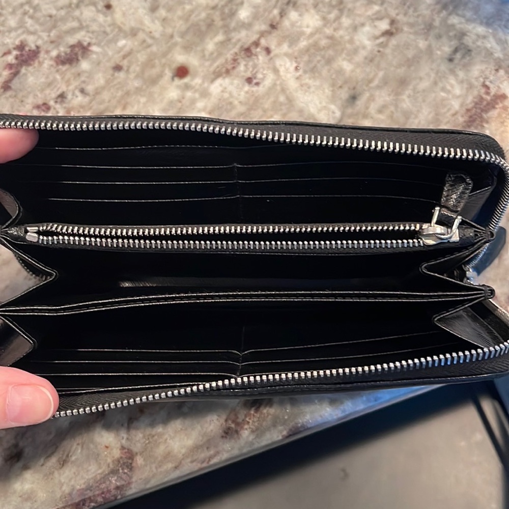 100% Authentic Prada Long Zip Around Wallet Black Saffiano - Picture 4 of 4